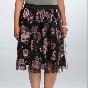 Torrid Skirt Floral Tulle Black Pink Roses Size 4